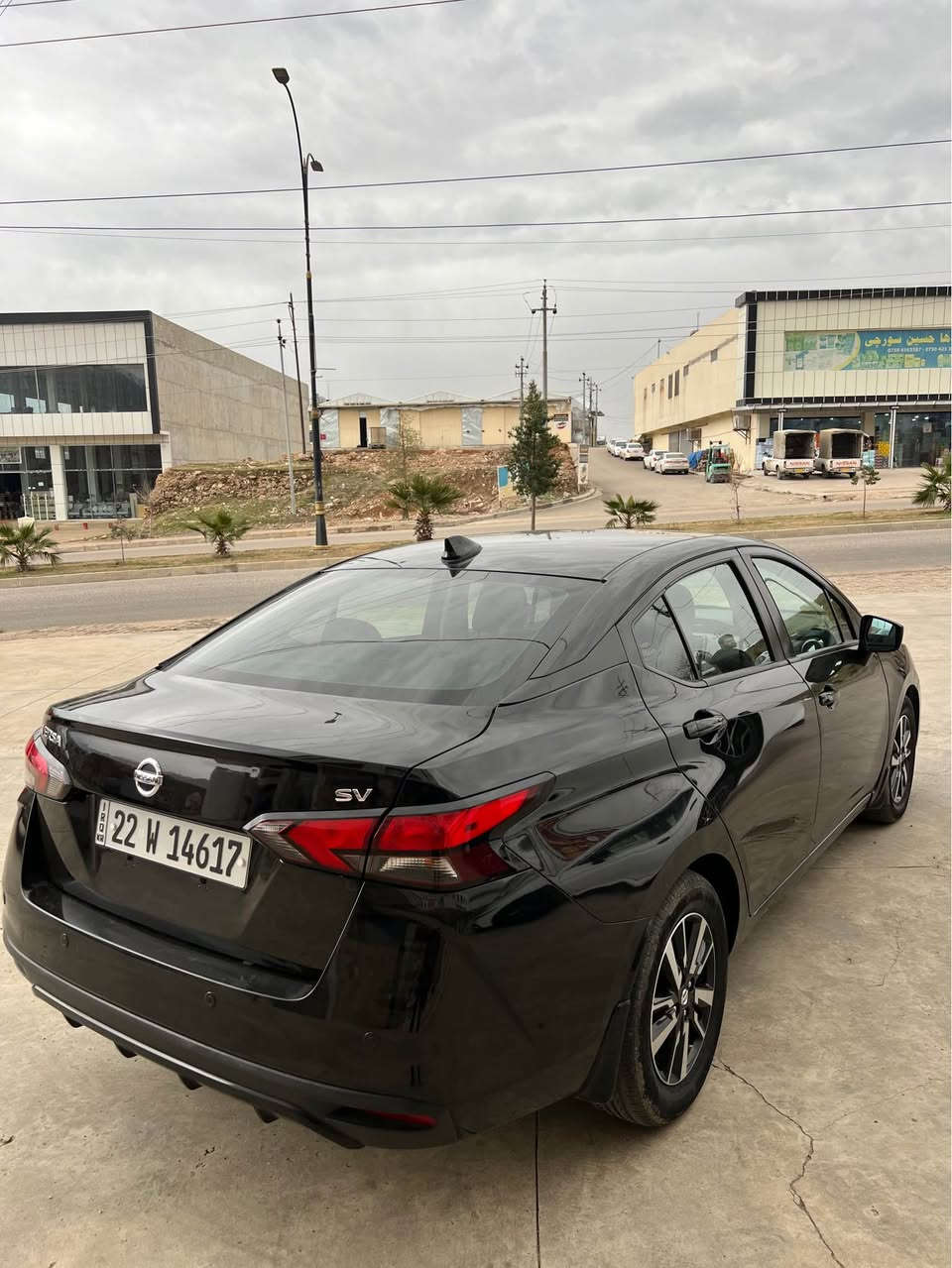 نيسان فيرزا موديل 2022 sv 
ره قم و سنه وي نوئ 2030 
گيرو مكينه هه مي به شه رت 
ته نيا (24) هزار رويشتوه 
پيش وپاش و هه ر چار لاي رادار 
وه ك بوياغ: جملخ و نيو بونيد بوياغه 
داخلي شانسي به شه رت 
سياره نمونه يه له جواني 
   شوين ئاكرئ 
*********** اكر, نينوى
