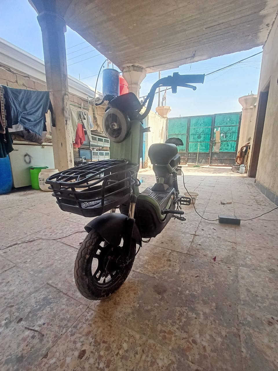 سلام عليكم متاح دراجة شحن حجم 14 مديل 2024 دراجة شغالة عوزة بس بطاريات ثنين مكاني بصرة تنومة سعر 75او بيهة مجال للتواصل *********** وتساب
