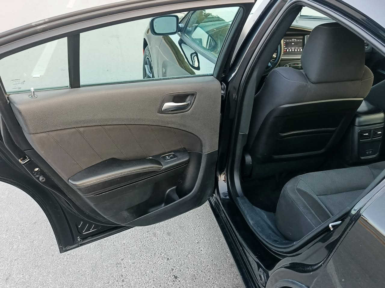 بيع مستعجل 2019 اصل فول مواصفات حتى رادار حادثها قطعه  وحده بدون دواخل فتحه سقف تويل ماشيه ١٣٠ الف مايل سعرها ١٩٠ او بيها مجال مكانها بغداد الصالحيه *********** بيه واتساب
