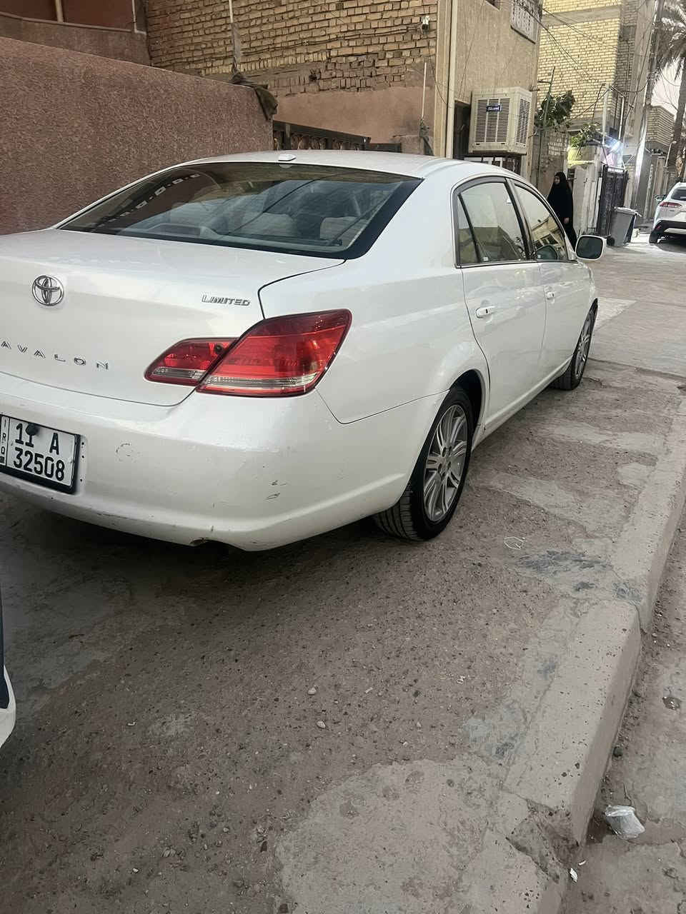 السلام عليكم افلون موديل 2007 صبغ جاملغ امامي ايمن وبيه مكانات بارد مكينه وكير مكفوله عدا صوت الرواجز عند التشغيل  السعر 105  وبيه مجال  ***********
