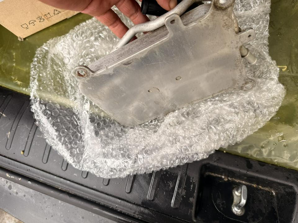 براد دهن مكينة وبراد دهن كير اصلي تفصيخ توسان 250 او سوناتة نضيف مثل متشوف كدامك  الشراي يتصل 
*********** واتساب. بغداد العبيدي السعر 150 الف
