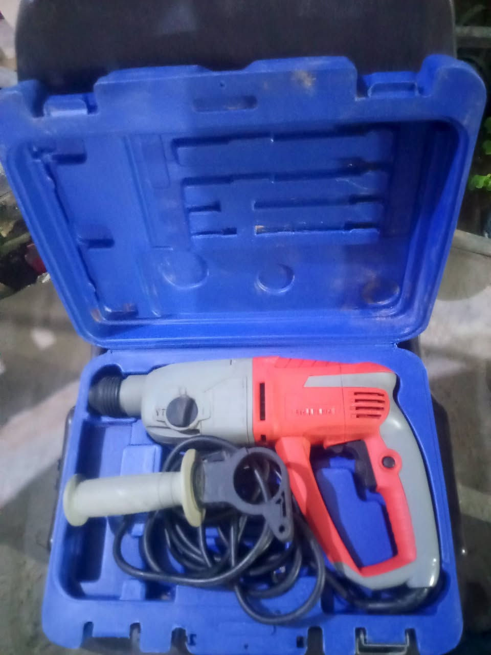 السلام وعليكم عندي درين باله همر وتكشر وتسريف السعر 40 مكاني بغداد المشتل حي المعلمين الأمين ***********
