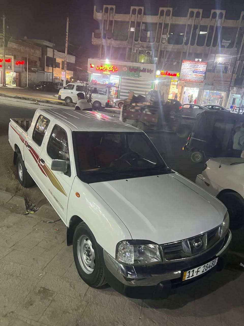 نيسان بيك اب 2008
صبغ البدي الخلفي اليسره 
رقم بغداد انكليزي 
سنويه هزه جديده
صدر جديد 
تاير جديد
سياره مابيه نقص 
السعر 90 وبيه مجال 
مكان السياره الشعب

***********
