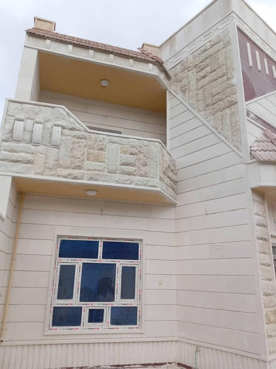 السلام عليكم مع حلول فصل الصيف يوجد كادر عمل جلي درز كافة انواع وجهات الحجر الحلان القديم الجديد ترميم تصليح كافة وجهات الحجر الحلان مرمر تلميع كافة وجهات حجر مرمر بمادة الورنيش جلي درز كوبلن حجر حلان
مكان العمل تكريت العلم بيجي الدور شرق تكريت
أسعارنا تنافسيه جدأ الرزق التوفيق من الله  ***********
***********
