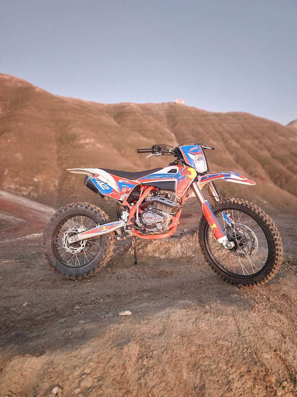 لبيع CRXموديل 2024 سعر مليون و 100 بيمجال اوراق كامل
***********
