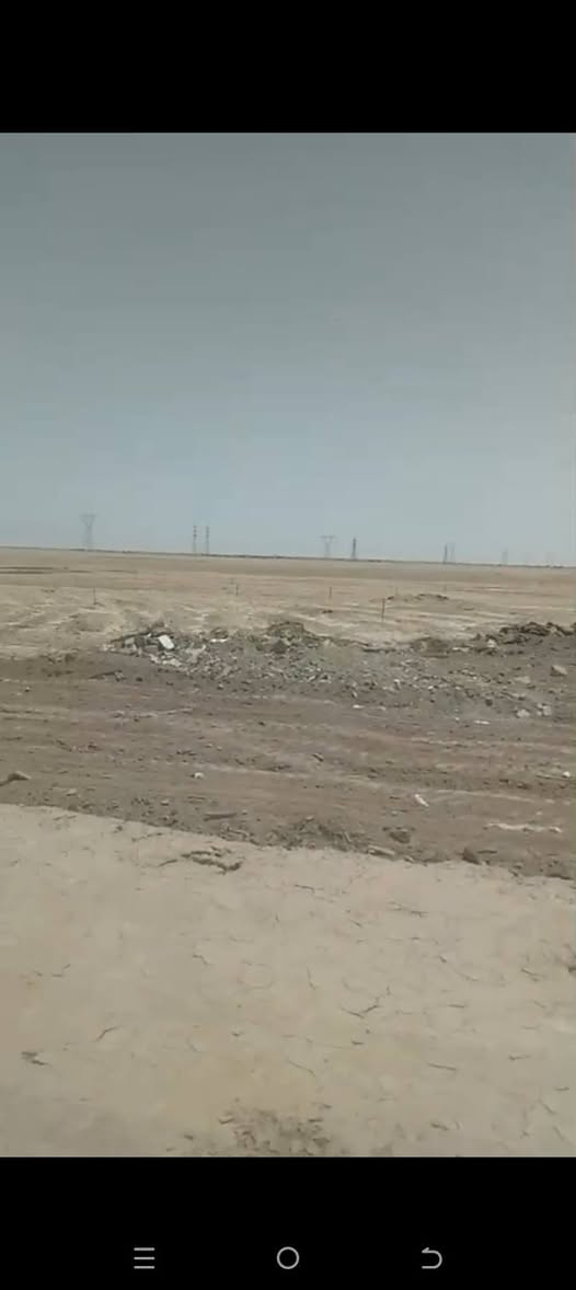 السلام عليكم 
يوجد قطعه ارض للبيع المساحه 93 دونم طابو زراعي حق تصرف مقاطعة 29 باب زيد رقم القطعه 59 شارع الاستاوري بصف توزيع ضحايا الإرهاب السعر 75 قابل للتفاوض الاتصال على الرقم *********** العنوان بصرة شط العرب منطقة الريان خلف مجمع العتبة الحسينية البصرة, العراق
