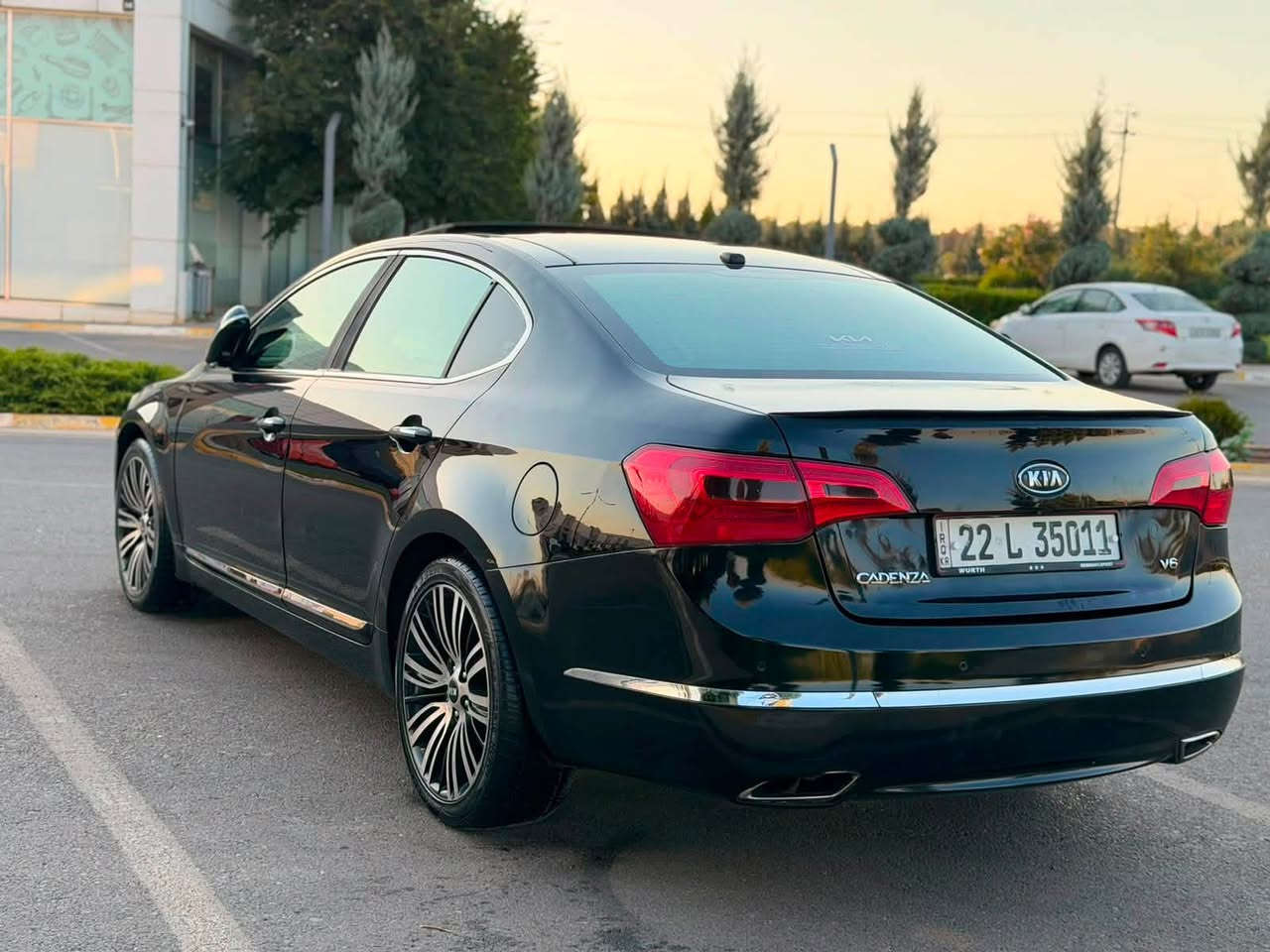 للبيع. كيا. كادنزا 2012.  V6/3500
خليجي . فول مواصفات ملكی
بدون حادث بس بنیت كلیر 
محرك بشرت مامفتوح    
يعني جاهزه كفلە عام
سنویة جدید بیسمی
 
مكاني سلیمانیة  
***********

السعر 115 وبيهه مجال. ❤️
