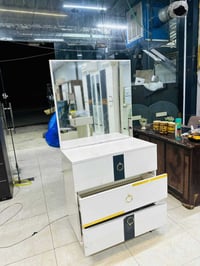 غرفة نوم • أثاث • للبيع