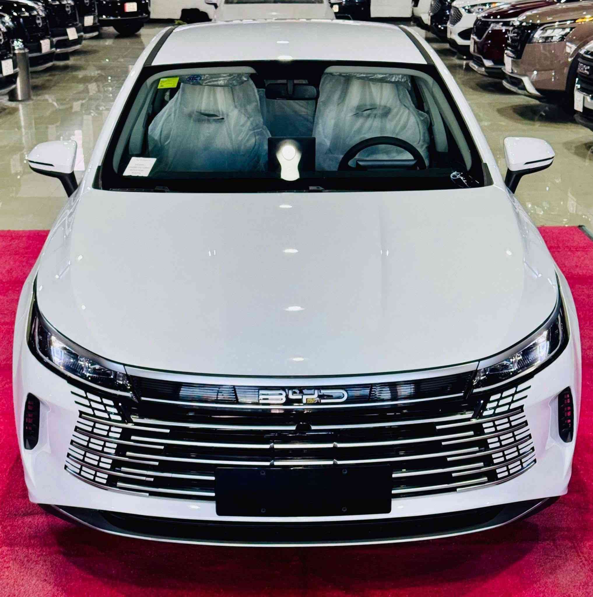 ﷽

‎( مجموعة شركات فراس الحمداني اربيل شارع 100 م )

BYD DESTROYER 05

موديل : 2025 

السعر : 11,600 $$

اللون : ابيض داخل ابيض

حجم المحرك 4 سلندر ( 1.5L )

( بانزين - هايبرد - كهرباء )

منفذ كهرباء شحن 
منفذ بانزين

التفويلة الواحدة 1200 كيلو متر 

كاميرات خلفية 
حساسات خلفية 
اشاير ليد - لايتات زينون
بصمة تشغيل 
تشغيل عن بعد
تحكمات ستيرن
دواخل لونين اسود و ابيض اوف وايت 
شاشة متحركة
كيج الكتروني
بدون رقم دخول شمالي ( اربيل - سليمانية - دهوك )
وبقية المواصفات المعروفة 

العنوان : 

اربيل شارع 100 م مقابل الشركة العامة لتجارة المواد الغذائية 

للاستفسار والاتصال : 

ابو علي ( واتساب - اتصال )

***********
***********

حواس

***********
***********

زيد 

***********
