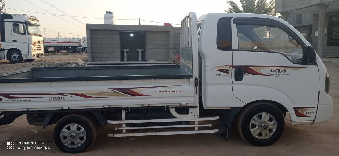 البيع كيه موديل 2018 رقم بابل سنويه ال 30 بيها بنيد وباب تبديل بدون دواخل شاصي كفاله كير ومكينه جدد تخم تاير العنوان بابل الكفل السعر 103 تلفون *********** تلفون***********
