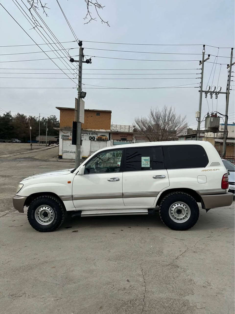 بەناوی خودای گەورە و میهرەبان
مۆنیکا ٢٠٠٢  سێ ڕبع پێش ئەکسل
حلوج  ماڵی مەدەنی ١٠٠ ساڵی تر بە شەرت
ڕەقەم شانسی و پلێت و مۆدێل پێوەیە
کامل پەمپە لەسەر ساغی
دەحم و لێسراوی پێوە نیە
گێڕ و مەکینە و ئەکسل و دەبڵ ئەکسل بە شەرت
٤ تایەی فوک جەبەلی نوێ لەژێرە
شوێن قەڵادزێ
نرخ  ٨٧ گەڵا و مجال
***********
*********** بشدار, السليمانية
