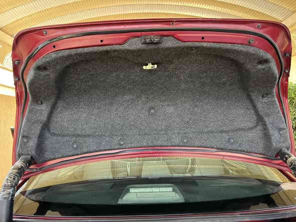 كامري 2017 وارد امريكي
الفئه XsE فول
مكينه 4 سلندر
كير ومكينه مكفولات ماشيه 118 
حادثها بنيد وجاملغ شرط بدون دواخل
وبيها 4 قطع صبغ بدون دواخل 
سونار ويا الصور البارحه سويته 
وين ما اتريد افحص
سنويه ساقطه صار سنه
السعر. 138 وبي مجال قليل
مكان السياره الضلوعيه
***********
