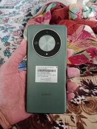 هونر X9b جديد لوك سعر 250 الف ذاكرته 256 كارتونته و ملحقاته اوياه يوجد...