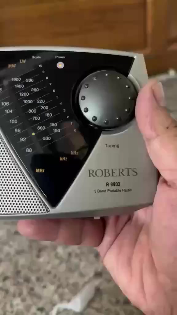 راديو روبرتس انكليزي
للبيع باله انكليزي مكاني السيدية وماعندي توصيل. قيم باللي يرضي بي الله


**إذا كنت صاحب هذا الإعلان وتريد حذفه لأي سبب، رجاءا أرسل رسالة إلى الدعم الفني**