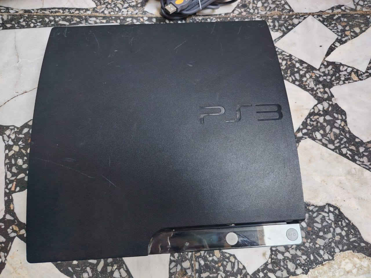 عندي بلي 3 مهكر باندل اسود ذاكره 320 مع دبل جوستك وكامل ملحقاته جهاز اخو الجديد لوك ستيكر لا مفتوح ولا مصلح نظافه 95 بالميه وشرط الفحص بي 22 وتكدر تنزل بعد الجهاز بعده جديد قبل شهرين من اخذته سعره 130 الف  العنوان بغداد الشعله _واتساب _***********
