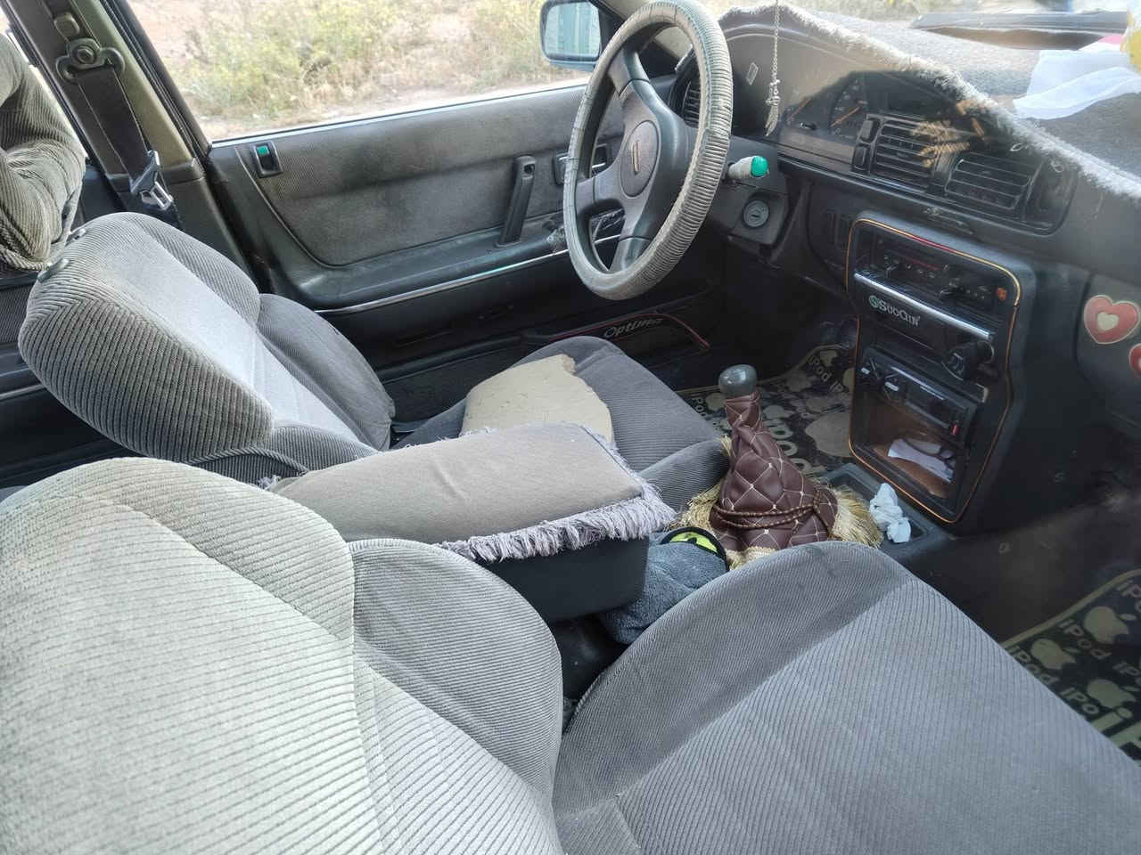 سلام عليكم
مازدا موديل 91 للبيع 
محرك 8 
طخم نضيف 
بيها طخه خفيفه بين  بلباب السايق والجاملغ الكدام 
وبونيد مرشوش جماليه فقط والبقي سليم 
السعر رايدها 37 وبيها مجال 
عنوان يارمجه الشرقيه 
رقم التلفون ***********
