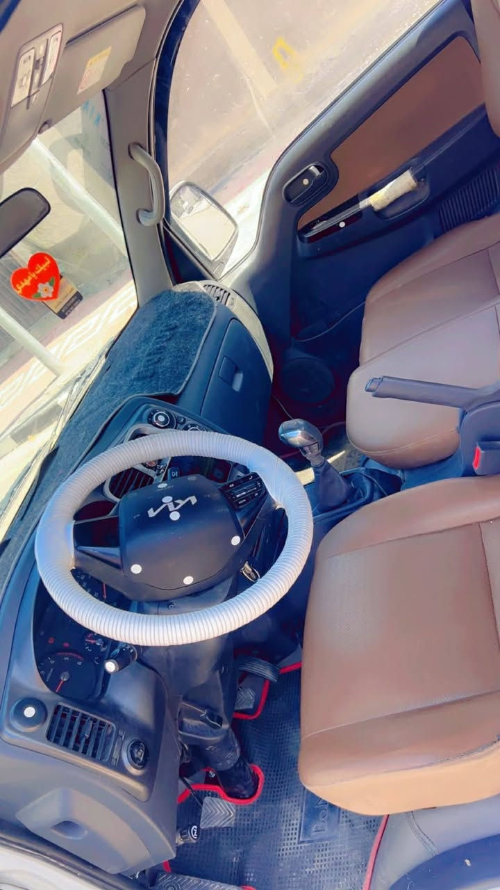 السلام عليكم سياره 2023 مكفوله ماشيه 80 الف مكان كربلاء باسمي السيارة بعدها زيرو تبديل دهن مره وحده فقط السعر 152 وبيه مجال الاتصال ع الرق***********
