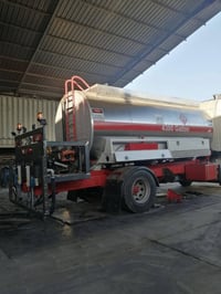 عمّل مرشات أسفلت حسب المواصفات العالمية  ونعمل في كافة أنواع مستلزمات ...