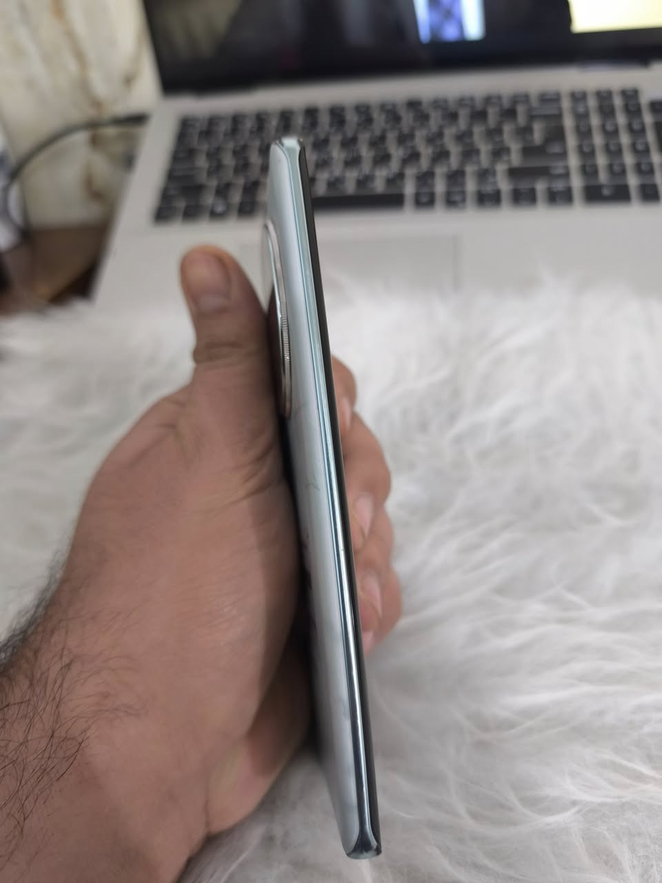 هونر ،x9c .
بدون ملحقات .
مكفول من الفتح .
نضافة مثل ماموضح .
رام١٢.ذاكرة٢٥٦.
٢٨٠ وبي مجال قليل


**إذا كنت صاحب هذا الإعلان وتريد حذفه لأي سبب، رجاءا أرسل رسالة إلى الدعم الفني**