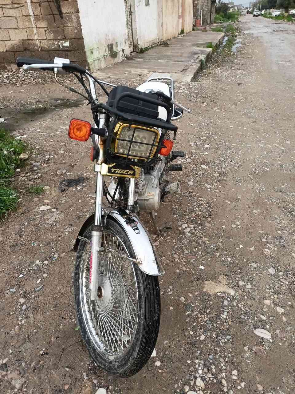 ماطور تايكر 2020 ماطور مامفتوح بس مكان الهندر ملحوم السعر 550 وبي مجال
***********
