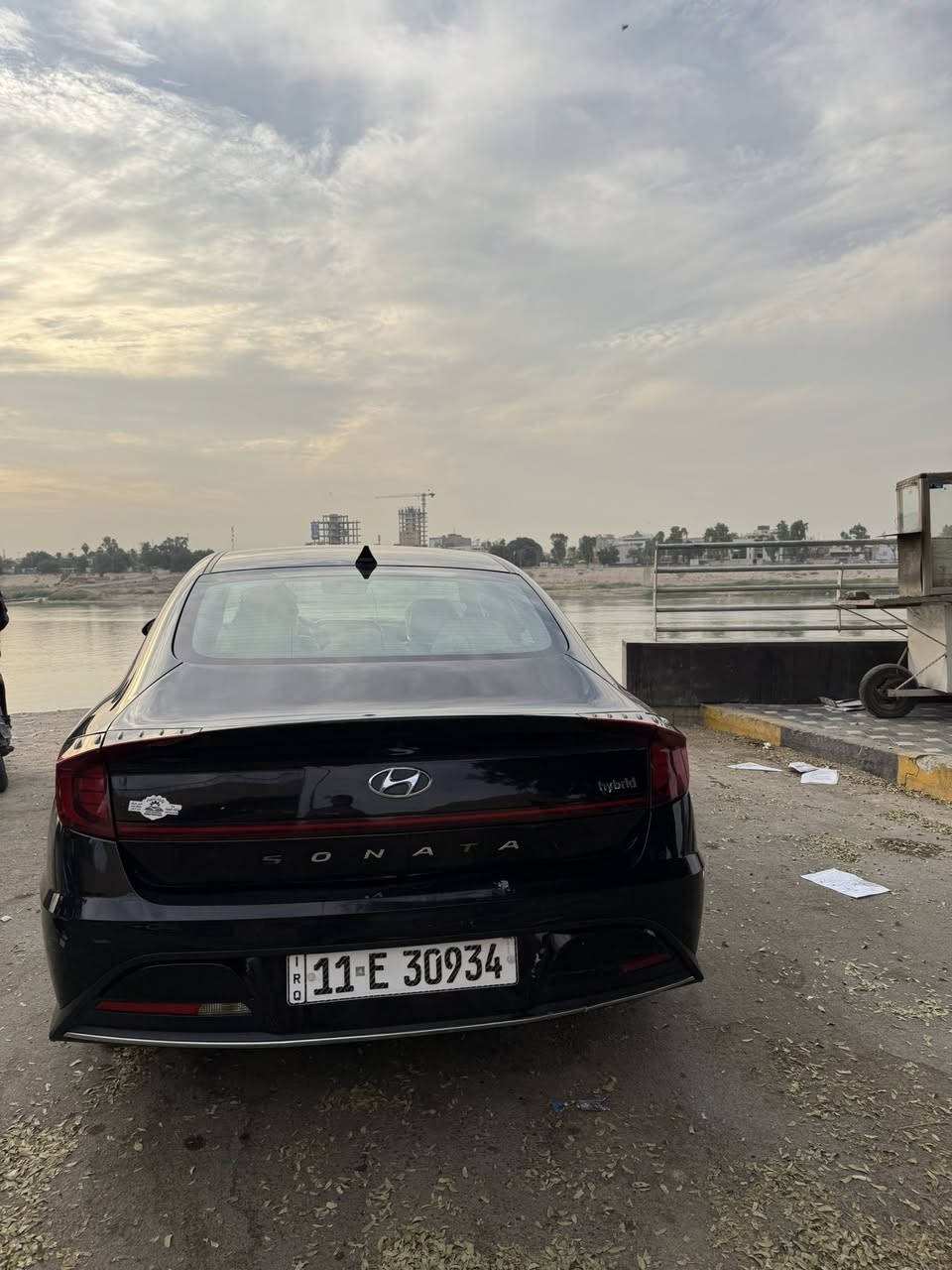 🚗 هيونداي سوناتا هايبرد 2023 للبيع 🚗
أبرز المواصفات
• موديل 2023
• محرك هايبرد 2000 سي سي
• لون أسود أنيق
• ناقل حركة أوتوماتيك
• اقتصادية عالية في استهلاك الوقود
• بحالة ممتازة وجاهزة للفحص
التجهيزات والميزات
• تشغيل بصمة وزر تشغيل (Start/Stop)
• نظام دخول ذكي (Smart Key)
• شاشة معلومات وترفيه
• كاميرا خلفية
• حساسات أمامية وخلفية
• مثبت سرعة
• مقاعد جلد مع خاصية تدفئة المقاعد
• تكييف أوتوماتيكي
• مصابيح LED
حالة السيارة
• السيارة بحالة ممتازة من جميع النواحي
• جاهزة للفحص والمعاينة
السعر
💰 16,500 دولار أمريكي قابل للتفاوض
الموقع
📍 بغداد – الأعظمية
التواصل
📞 للاستفسار والمزيد من التفاصيل: ***********

