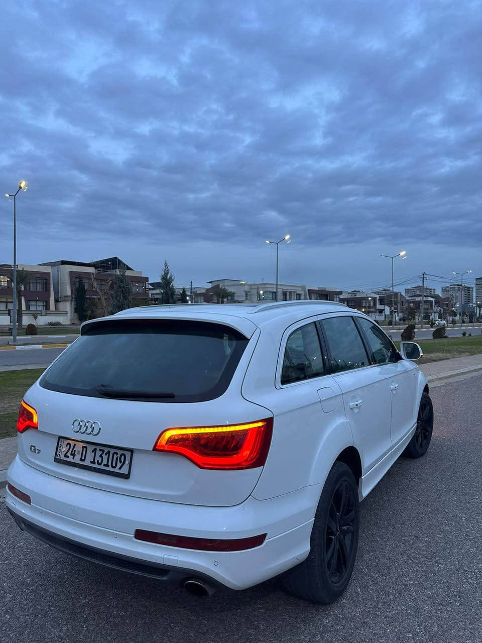 للبيع او مراوس برقم شمالي فقط

اودي Q7 S-line Quattro 2012 فول مواصفات ١/١

خليجي وكالة شركة سردار ضمان دولي بصمتين
-----------------------------------------
مكان🌆: اربیل   

سعر💵: 128 ورقة بي مجال قليل

هاتف☎️ /// *********** يوجد واتس اب
-----------------------------------------
محرك سته سلندر V6 3.0Lسوبر چارچ بنزين

گير و محرك بشرط ما مفتوح 
-----------------------------------------
سيارة حيل حلوة للامانه جديدة ماشالله

سيارة مكفولة بدون صبغ فقط بيها كم مكان بارد صغار
يوجد سونار للسيارة

----------------------------------------
مواصفات
{ 5 بصمة - دبل پانوراما - رادار - داخل بيجي - صندوق كهرباء - ٣ پردة - ماوس - ٧ راكب - كشنات تدفئة و تبريد - كشنات جلد - كشن و ستيرن كهربا و خزن - سيدي بوكس - تبريد مركزي - كامرة خلفية - حساس خلفي و امامي - لايت ليد - ڤوليوم - تحديد سرعة - وبعد هواي كلش مواصفات متخلص )
------------------------------------------

سنوية ورقم جديد تحويل غرامة بشرط

سيارة شرط بدون نواقص گير و محرك و حدادية وكهربائيات كله بشرط أربيل, العراق
