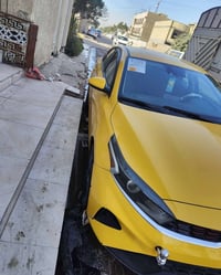 فورتي اجره 23 ماشيه 100 الف وقابله للزياده وبيها منضومه غاز جديده  مدو...