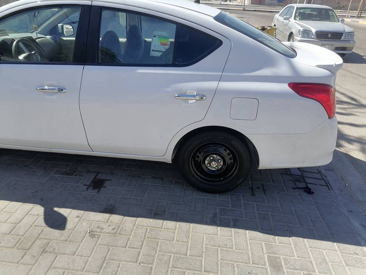 سلام عليكم نيسان سني هندي مديل 21 كفاله من الصبغ والتبديل فقط ملاحظات بسيطه سنويه بشهر ٩  تخلص
***********.    98 بيهه مجال قليل عنوان البصره
