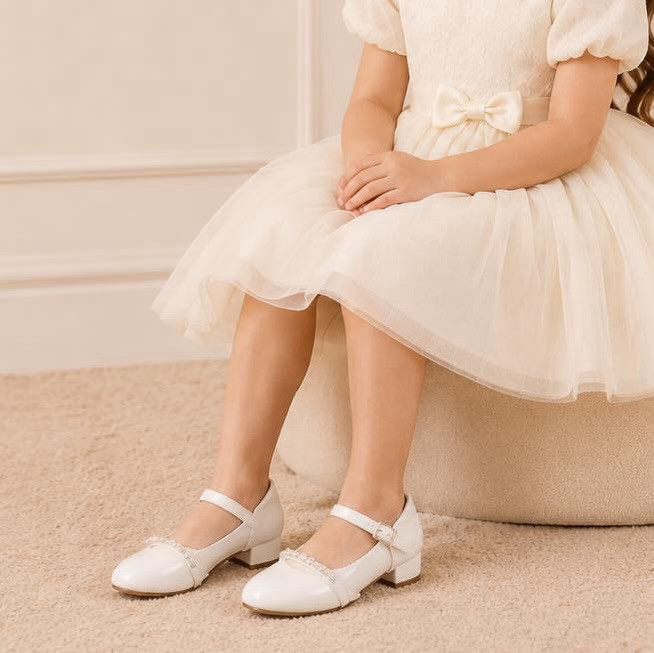 new collection of children's shoes👧🏻
✨ القطع مضمونه وقابلة للتبديل إذا كان بها خلل مصنعي
متوفر توصيل بغداد وجميع المحافظات 
كلفة التوصيل 5000 
يمكنكم التواصل عن طريق الرقم الخاص بالشركه :-7712⁩⁩⁩⁩⁩⁩⁩⁩


**إذا كنت صاحب هذا الإعلان وتريد حذفه لأي سبب، رجاءا أرسل رسالة إلى الدعم الفني**