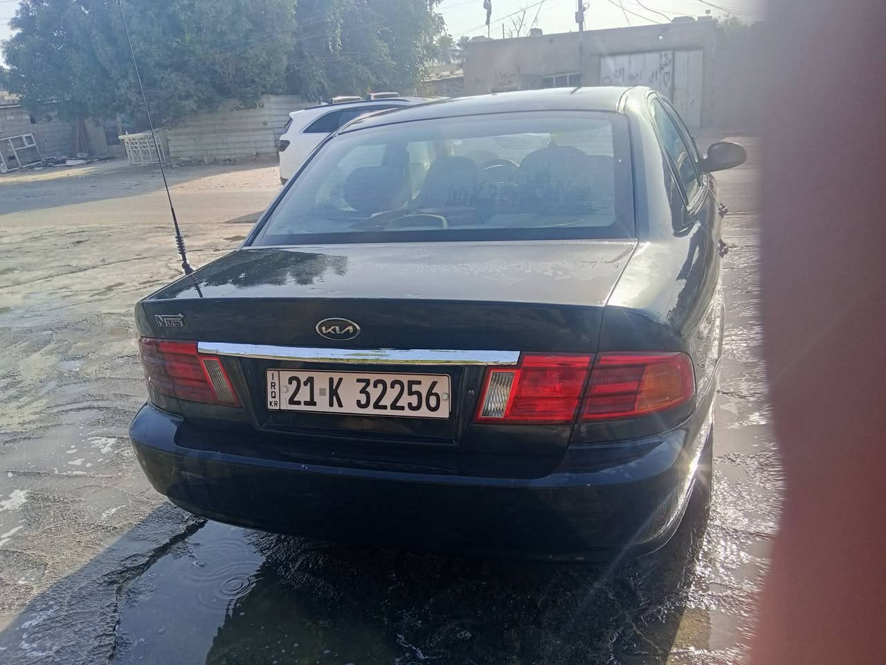 سلام عليكم للبيع 2001السعر 62،الرقم ***********
