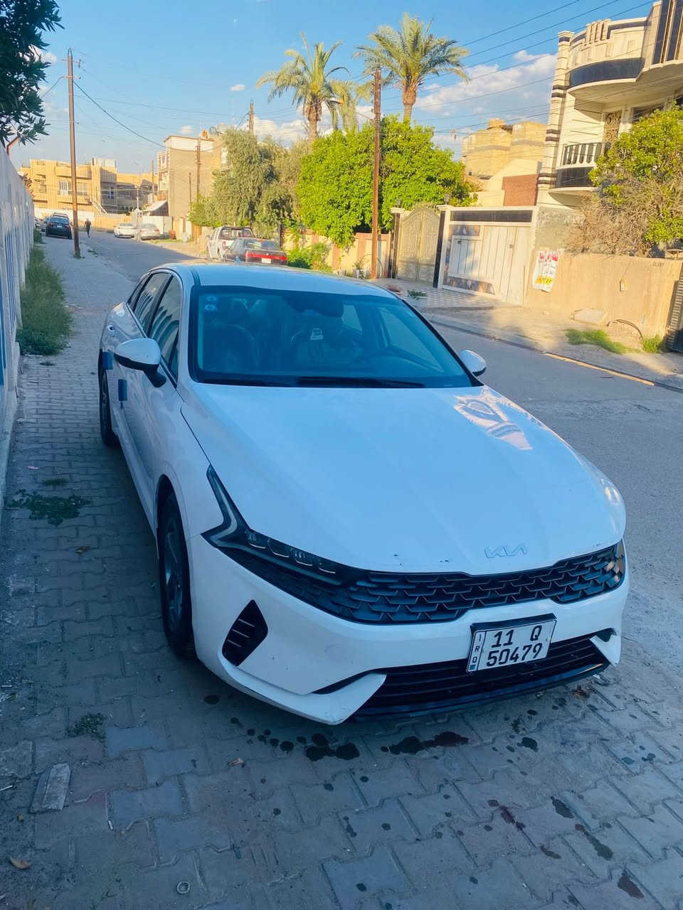 سلام عليكم كي 5 موديل 23 محرك 1600 تيربو ماشيه 33 حادث دعاميه اماميه فقط عنوان بغداد العامريه سعر 170 
الاستفسار ***********
