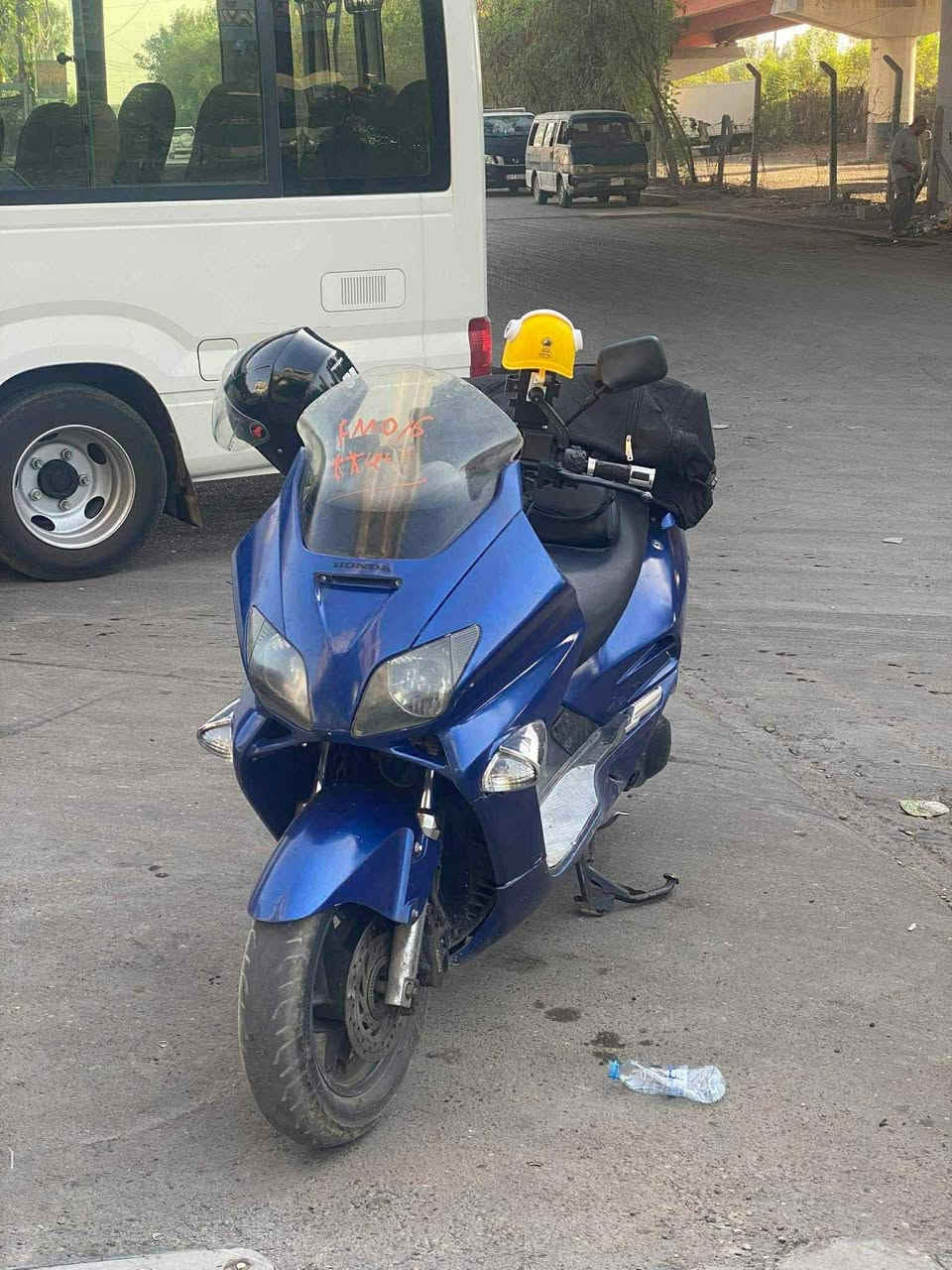 دراجه فورزه للبيع خير من الله كلشي مابيها السعر ٧٠٠ العنوان بغداد الي يريد يخابرني ***********
