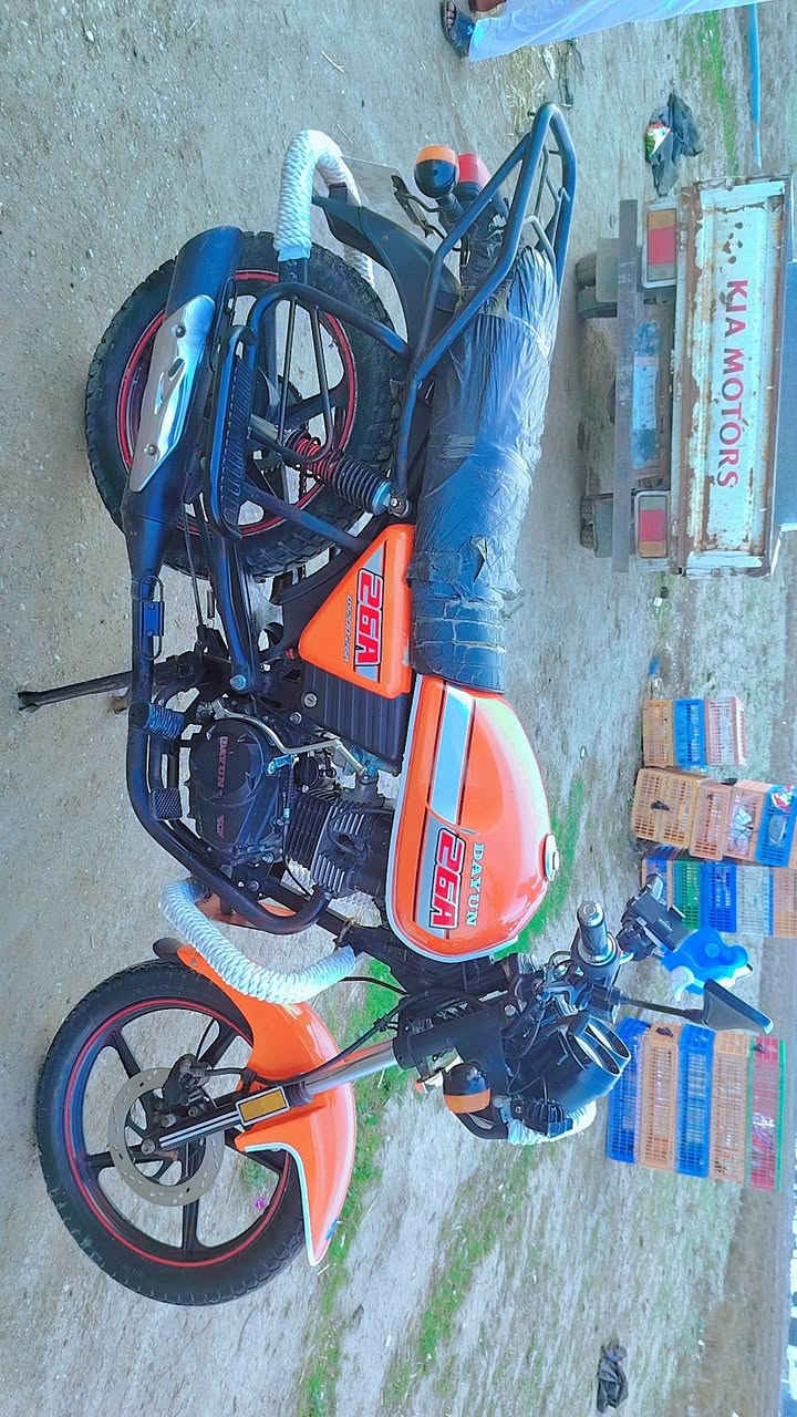 يا الله سلام عليكم دراجه للبيع دايون نفخ موديل 2021 أوراق اصولي مكفوله كفاله عامه شرط انضف من الصوره كهرباءيات سلف كله شغال دراجه ما ذب عليه ربع مكينه 200 كتابه حمره سويج سجينه السعر 1200 وبيها مجال شراي اتصل وبيك خير وتدلل ***********
