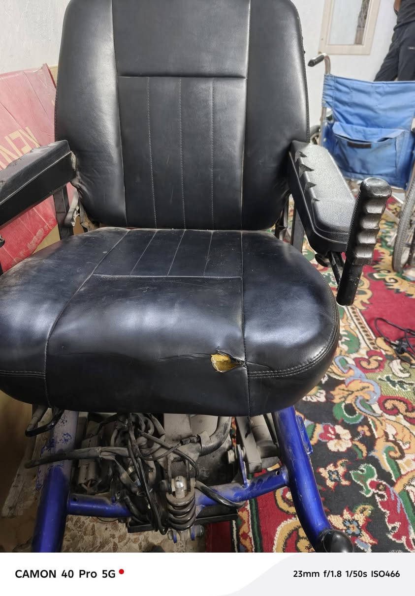 السلام عليكم اخوان عربانه معاق اوتوماتيك جير كهربائيه كون فحم ابيع شاحنتها وياهاي مك‏‪***********‬‏اني نهايه منطقه الشعله سعر 200 وبيها مجال
