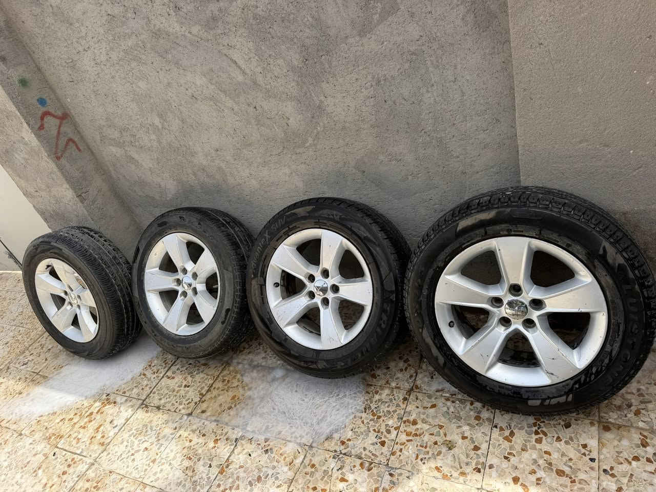 ويل حجم 18 stx مع تايرات نظيفات 75‎%‎ بيع كلي الويل مع التاير  425 الف مكاني البصرة 0773260044 
التايرات ماشي عليهن 3 اشهر فقط 
بيع فقط


**إذا كنت صاحب هذا الإعلان وتريد حذفه لأي سبب، رجاءا أرسل رسالة إلى الدعم الفني**