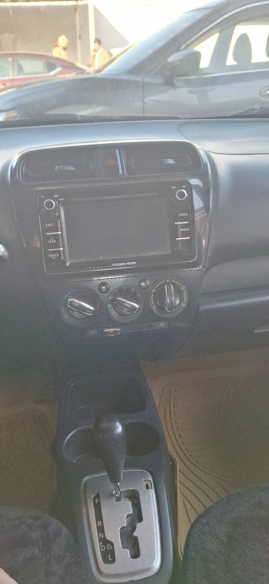 ميراج 2017
***********
3 قطع خلفي صبغ بدون دواخل
كير ومكينة نظيف
محرك 3 بستن
السعر 75 و مجال
المكان دهوك
