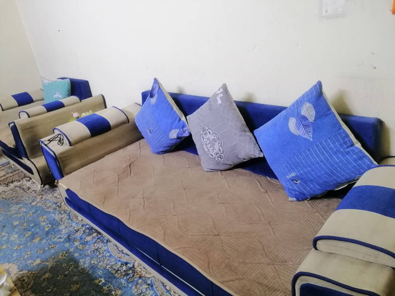 السلام عليكم تخم 10 مقاعد نظيف
مثل مواضح بل صور للبيع وذا اكو مراوس هم عادي
مكاني عسريع مال حي المعلمين س300 وبي،،،
***********
