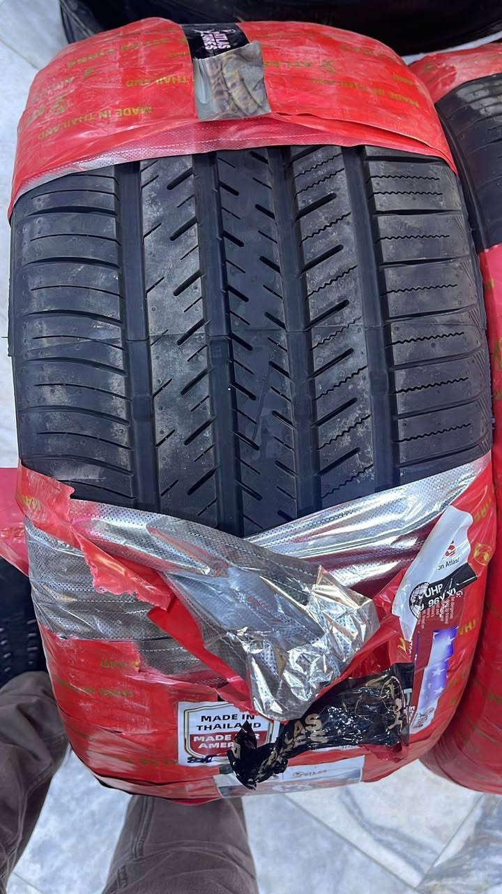 السلام عليكم اطارات نايكيك تايوان و اطلس تايلندي جديد
255 40 21 
265 40 21
265 40 22
225 40 19
255 35 19
انتاجات 25
***********
