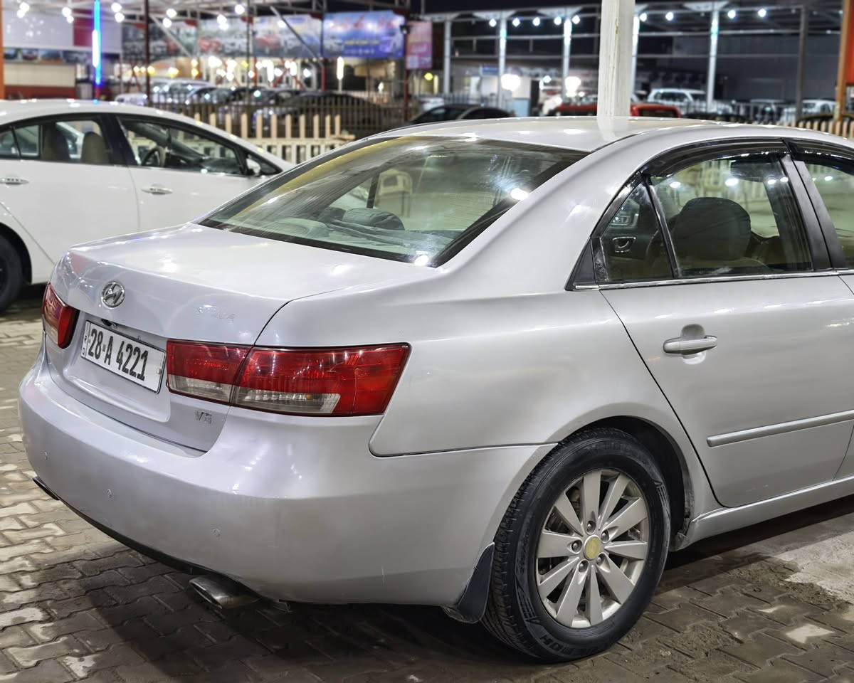 سلام عليكم
سوناتا 2006
صبغ عام جمالية مكفولة من الضربة والعيب الشرعي 
فول مواصفات 1/1 
فتحة محرك 6 سلندر 
شاشه كامرة ويل كب 
تبريد شغال ثلج 
كير ومكينة جاهزات 
حدادية جاهزة وناعمة 
سيارة ما عايزة شي 
رقم نجف دولي مداور مضمون

السعر 88 وبيها مجال بسيط
مكاني نجف ***********
