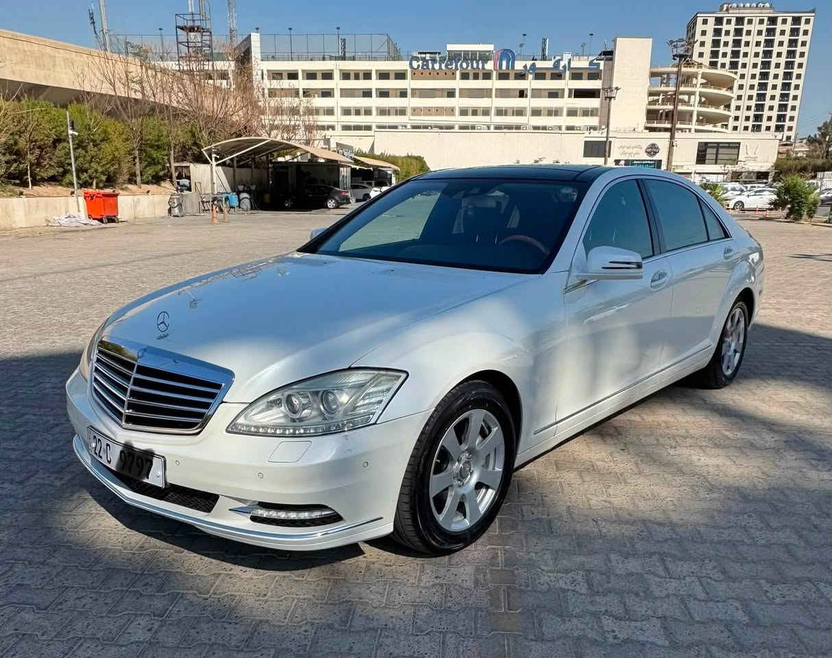 مارسيدس s350 موديل ٢٠١٠
سيارة مكفولة دعامي للدعامية ماكو شي حتا دعامية ما مسبوغ و بلادي، سيارة ١٥٦ الف كيلومتر ماشي و سماعات بلادي شركة موجود، فول مواسفات بسمة. بانوراما ناضور ليلي كشنات تبريد و تدفية و خزن خلفي و امامي صندوق شفت باب بسمة و باب شفت باب لارج بردات ثلاث شاشات و ميز طعام سنوية جديد حتا ٢٠٣٠ سيارة حيل نظيف على وزع شركة. 
مكاني اربيل ***********
