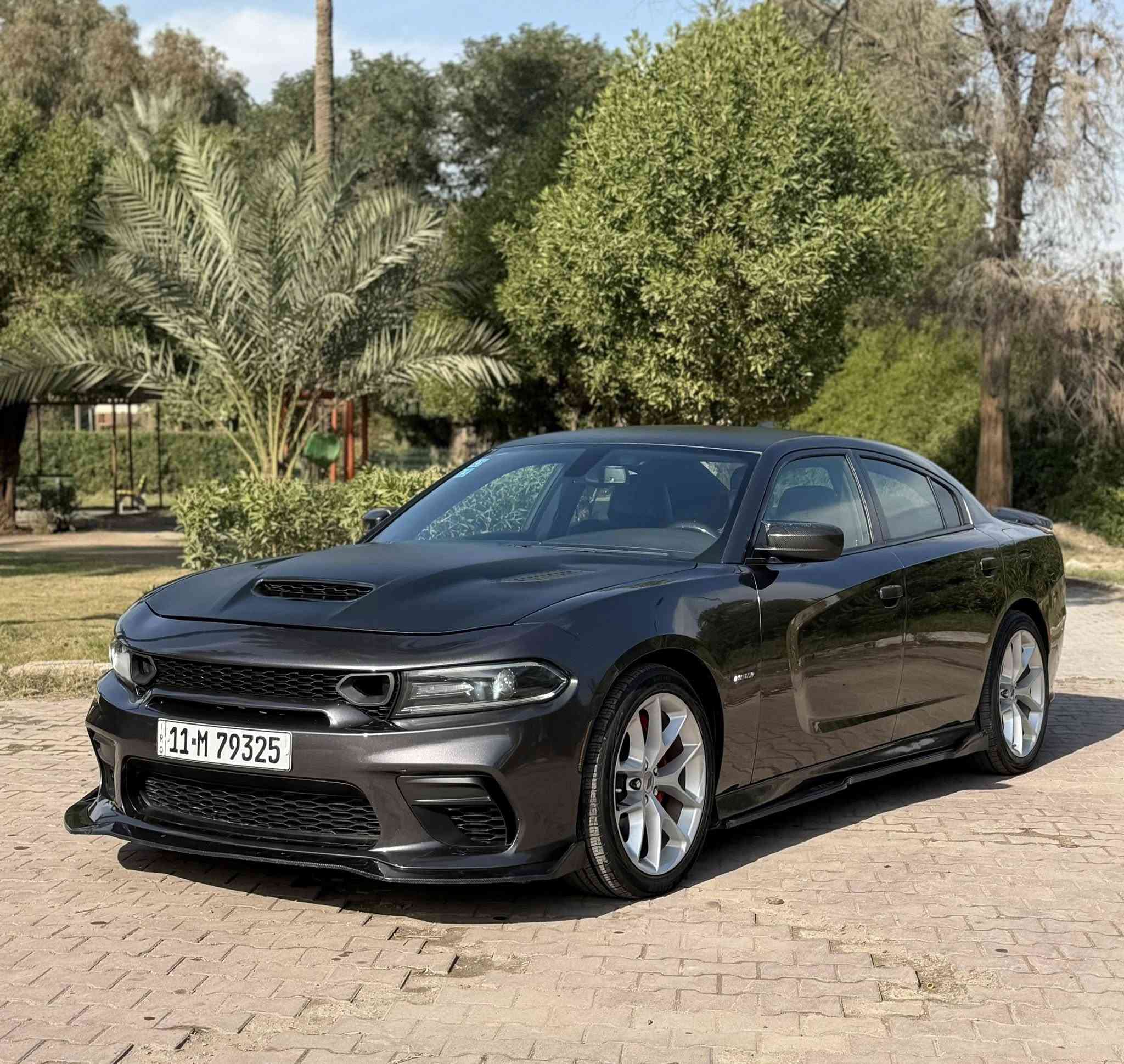 السلام عليكم
جارجر  ( RT ) 
(سوبر تراك)
موديل : 2019
ماشية : 47 الف 
المواصفات 
بصمه
تشغيل عن بعد 
شاشة 
كاميرا 
كشنات جلد + كنتاره 
كشنات كهرباء 2
كشنات تدفئه + تبريد 
ذاكره خزن ميموري 
تحكم ستيرن جهتين 
شفتات ستيرن 
ستيرن كهرباء 
كروز سرعه 
رادارات 
نظام ايكو 
نظام سبورت 
قطعتين تبريد 
مكينة 8 سلندر 
5700
سبايدر خلفي 
دبل كزوز 
لد امامي 
لايت زنون 
بك لايت لد 
حساسات 
كت SRT
ويل كب كروم 
( رقم بغداد الجديد مشروع وطني بأسمي )
الحادث : ربع جاملغ + ربع بنيد + صبغ جوه ألبك لايت صبغ  بدون اي دواخل (ايرباك طاك ومرجع سستم بلادي ) 
( صور الحادث مرفقة + السونار )
السيارة جديدة جداً 
السعر : 198 وبيها مجال بسيط 
العنوان : بغداد الكاظمية قرب مرور الكاظمية معارض جكوك معرض الرحمن.
للاستفسار 
عبدالرحمن 
 ***********
 ***********
