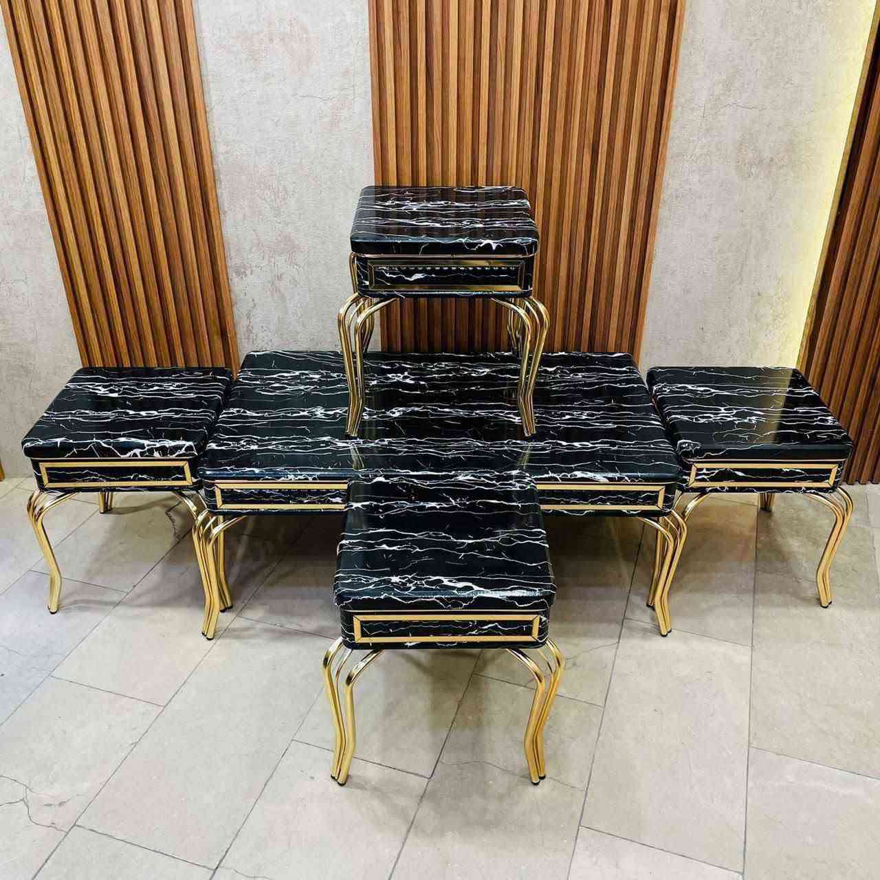 طبله 4+1 سطح خشب رجل معدن طلاء ثابت 
قياس الطبله الكبيره 110*65
قياس الطبله الصغيره 40*40
ارتفاع الطبله 45 سم بغداد, العراق


**إذا كنت صاحب هذا الإعلان وتريد حذفه لأي سبب، رجاءا أرسل رسالة إلى الدعم الفني**