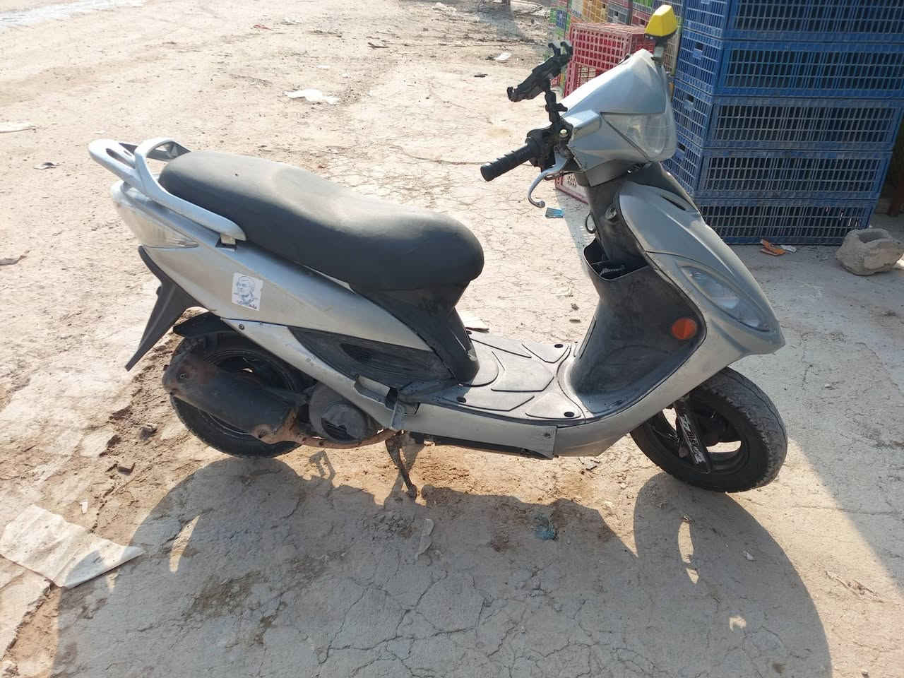 سلام عليكم درجه كامكو جيفور لا تبخير ولا تنقيص دراجه شلعه ومعدل كرهبايات شغل كله اشاير هورن برياكت بل مكان عداد سرعه دراجه خير من الله السعر 600وبيه مجال للطيبين رقم الهاتف وتصل وبيك خير ودلل ***********
