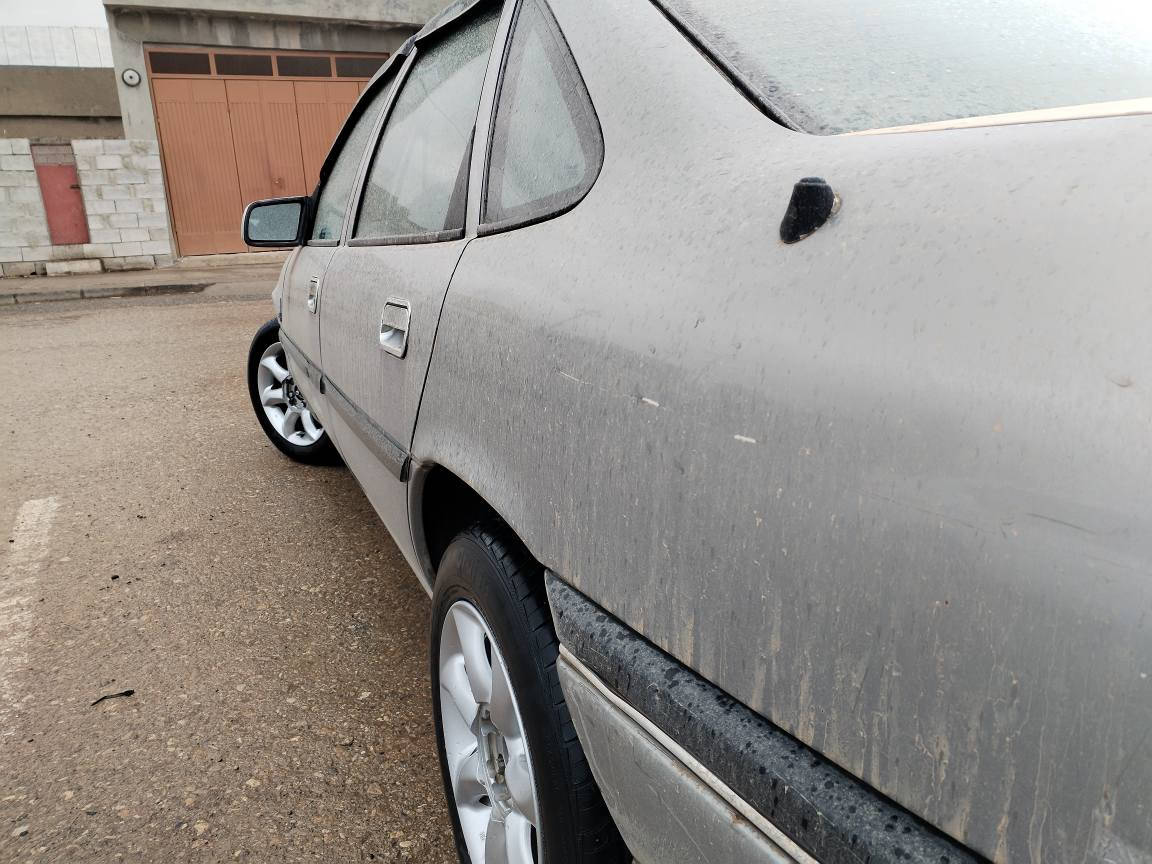 ئۆپڵ ڤیکترا مۆدیل 94 مەکینە 18 گیرتۆماتیک ئاڕم پلاسیکی سلیمانی بەشەرتی ئەوەلیاتو غەرامە سەیارەکە بیە بۆیاخە دەعمولیدراوی نیە خایسو رزیوی نیە بەشەرتی گیرومەکینە کارەبایی کامل مەزبوتە پیشودوای مەزبوتە سڵایتە abs سەیارەکەخاوینە سعری 38 گەڵاو کەمیک مەجال 
*********** دخان, السليمانية
