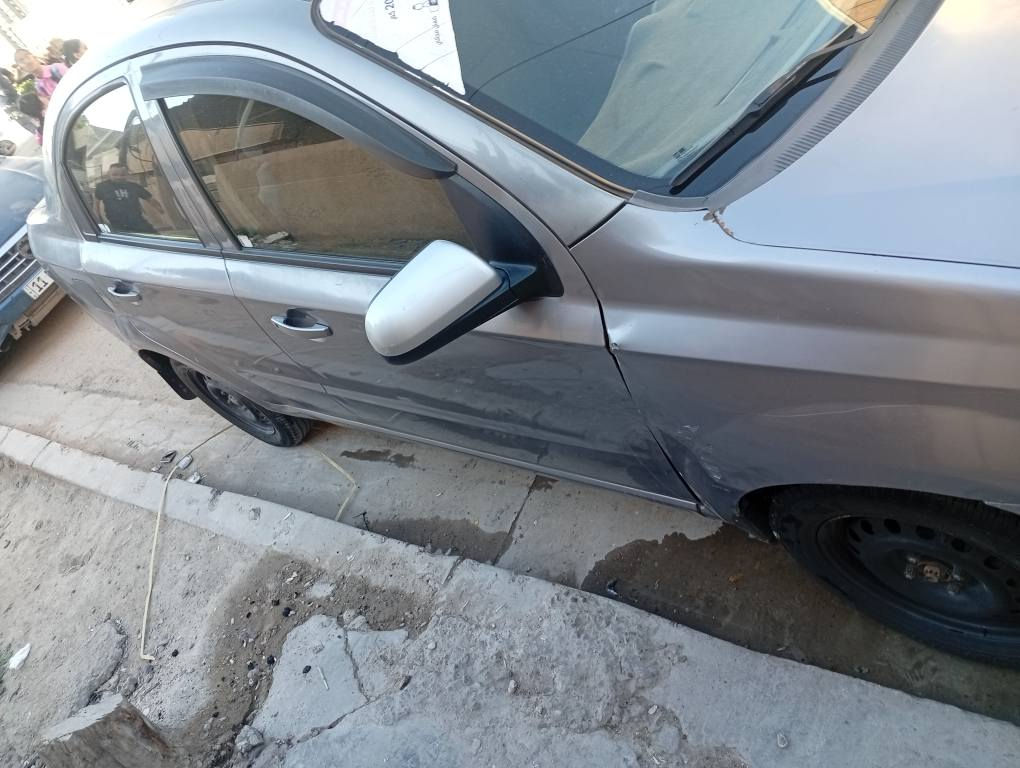 افيو للبيع موديل 2008 خليجي 
رقم دولي / ديالى 

مصبوغه حزام وبيه طخه بين البابين بصفحه السائق 
كير عادي 
محرك ينقص 
صدر امامي جديد 
صدر خلفي وسط 
دخل حيل نظيف 
تخم تاير بغداد, العراق


**إذا كنت صاحب هذا الإعلان وتريد حذفه لأي سبب، رجاءا أرسل رسالة إلى الدعم الفني**