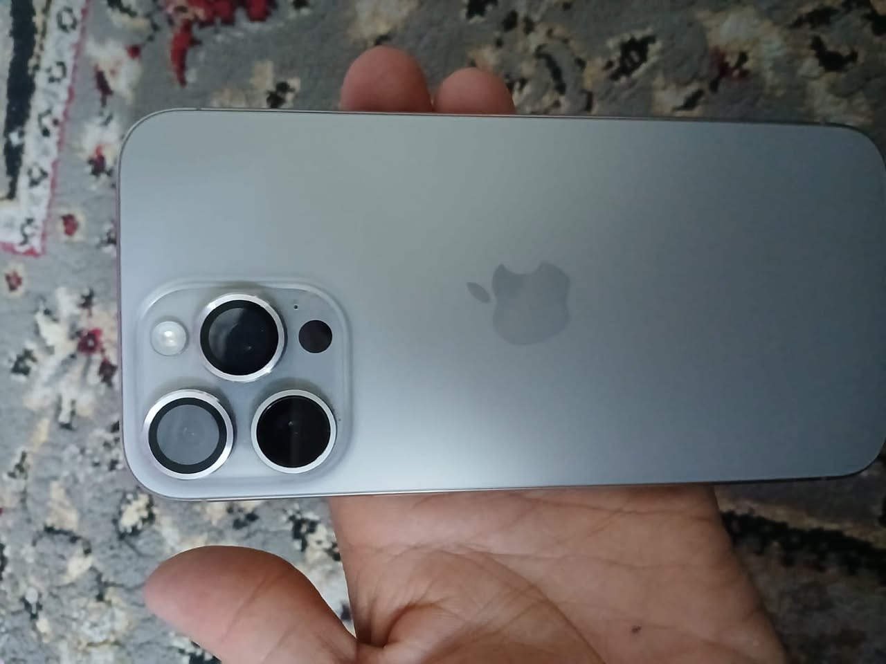 السلام عليكم ايفون 15برو ماكس
ذاكره 256
بطارية 86
مبدل شاشةاصلية
واكف فيس ايدي 
يتصلح الفيس ايدي بس اني ماصلحته
سعر 700وبي مجال
(للتوضيح الفطر بالزكه مو بالشاشه)
***********
ومتواجد ع فيس 
عنواني البياع حي التراث
