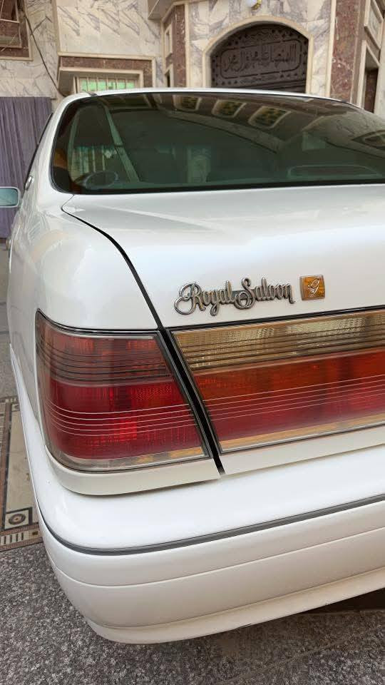 السلام عليكم سياره ملكه كصه قماره فقط 
والباقي كفاله من الظربه والصوليات 
قرار 48 دخول جديد 
 4 دكم معروف مواصفاته 
ثلاجه برده تبريد خلفي كشنات كهربايه 
استيرن كهرباي 
بصره تحويل ثاني يوم مشروع وطني 
السعر $ 122 $
العنوان بصره ابو صخير شارع النفط 
***********
