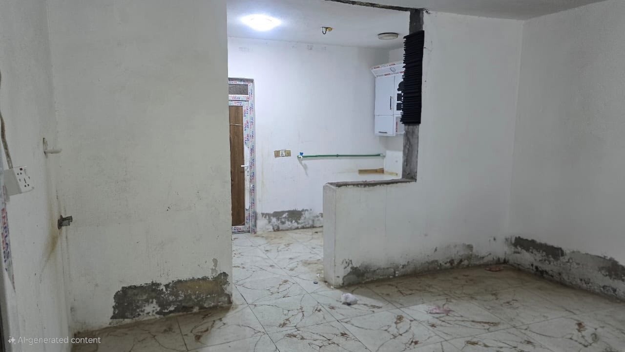 السلام عليكم 
مشتمل للبيع 
يتكون من غرفه وصاله مطبخ واستقبال و صحيات 
عنوانه حي الجهاد الجمعيه شارع مركز الشرطه العام 
بسمي تحويل مباشر 
السعر 72 مليون 
للاستفسار الاتصال على الرقم 
***********
