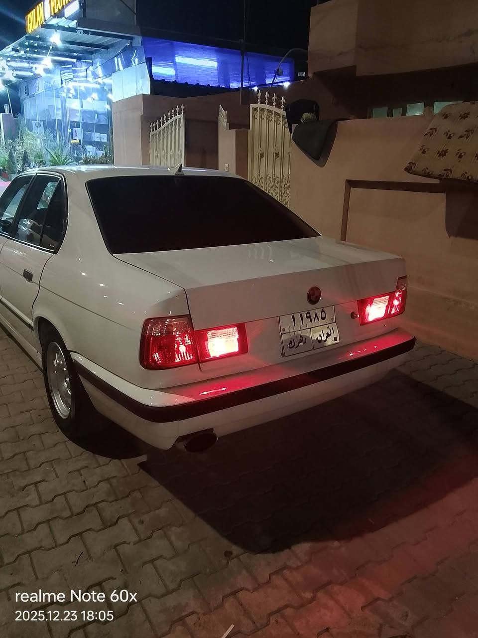 سلام عليكم 
للبيع BMW موديل 1990حجم 525 محرك مال سقر سيارة ماشاء الله حيل نظيف مال بيت صبغ ابيع حزام بدون أي ظربه شرط عليه غرامه 13ورقه تنزل من سعرها تحويل شرط سيارة موجود اب زاخو سعر 75ورقه رقم هاتف ***********
