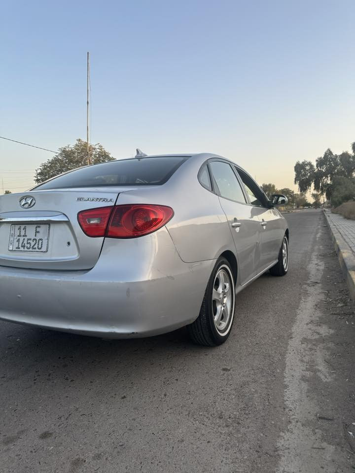 سلام وعليكم للبيع لنتره موديل 2010 وارد امريكي مكينه 200 بيه صبغ جوملغ خلفي وتبديل جوملغ امام نفس لون بسمي بيع او مراوس حسب لقناعه مكان بغداد محموديه وتساب قفط *********** متواجد 24 ساعه 
تصال *********** تحياتي لل جميع
